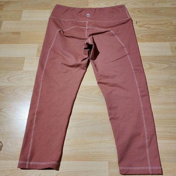 BUFF BUNNY crops - Picture 3 of 4